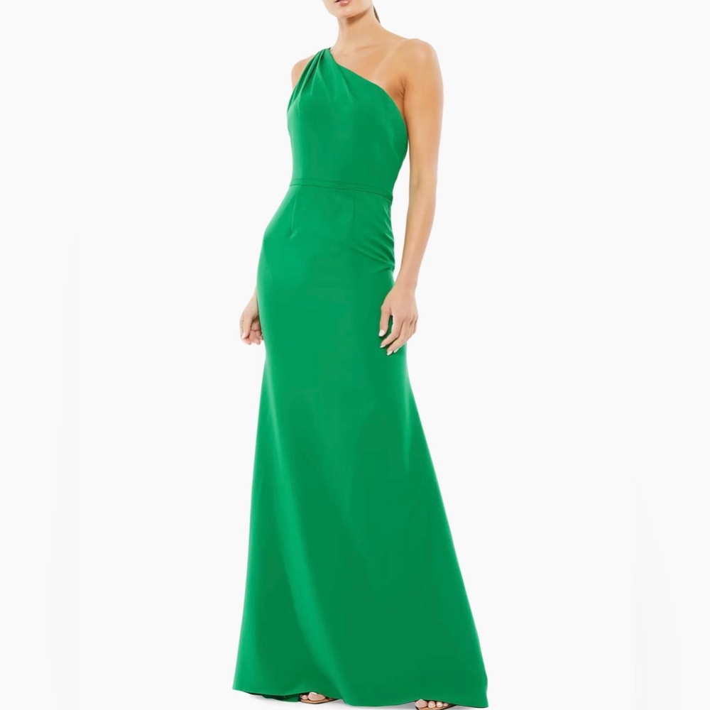 Ieena One-Shoulder Sheath Gown